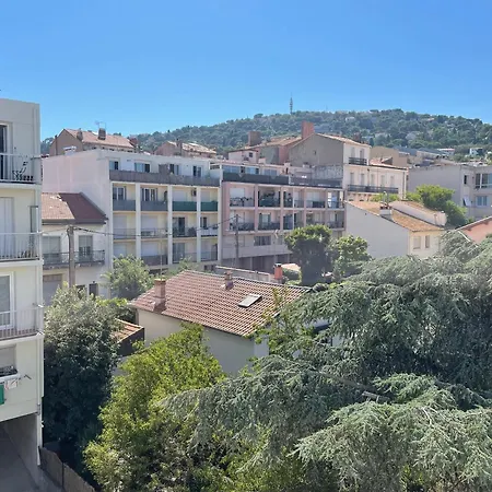 Le Mercier - T3 Climatise Avec Balcon Daire