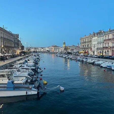 Apartment Le Mercier - T3 Climatise Avec Balcon Sete